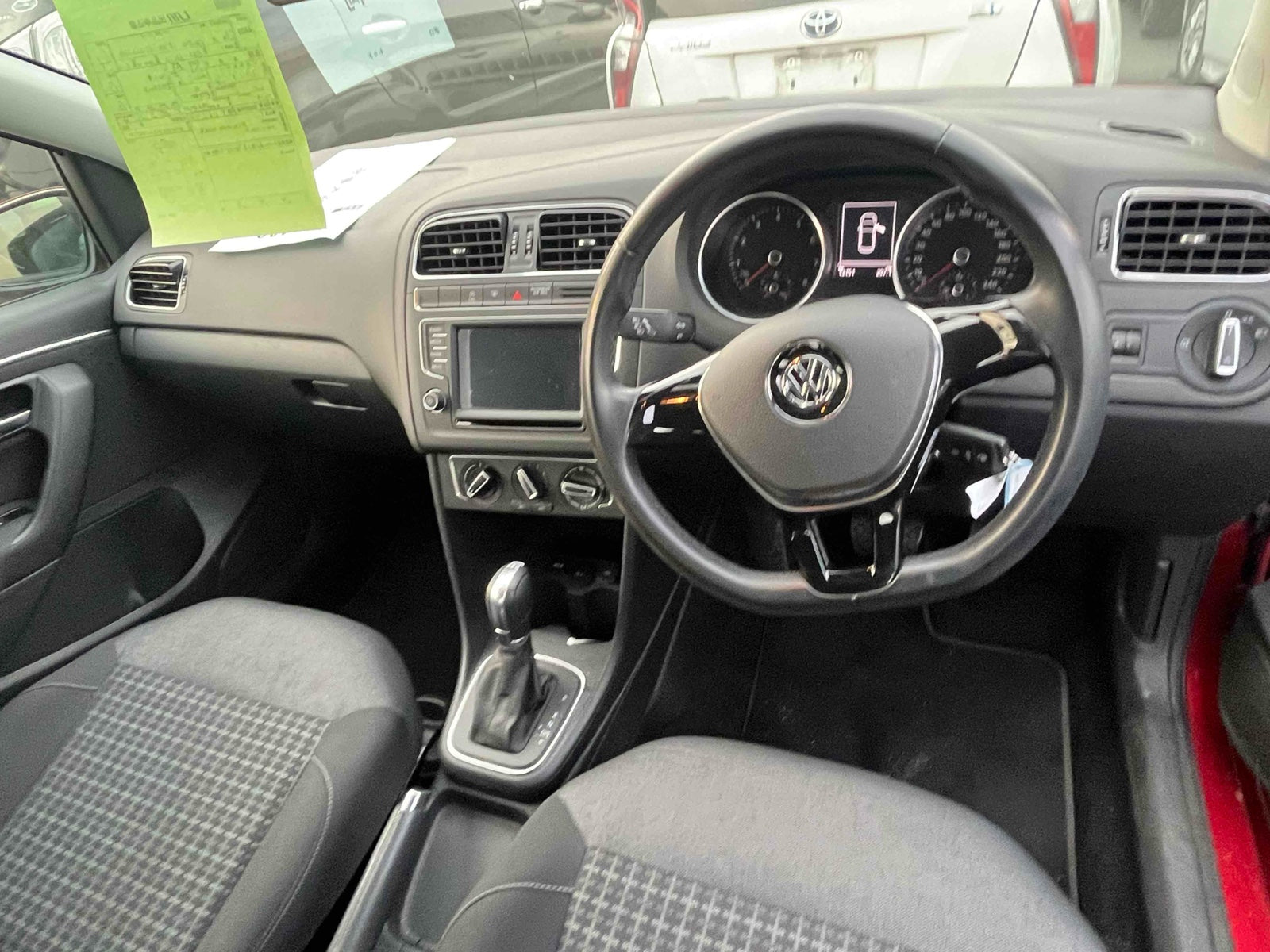 2015 VOLKSWAGEN POLO LOUNGE 17,000 miles WVWZZZ6RZFY279924