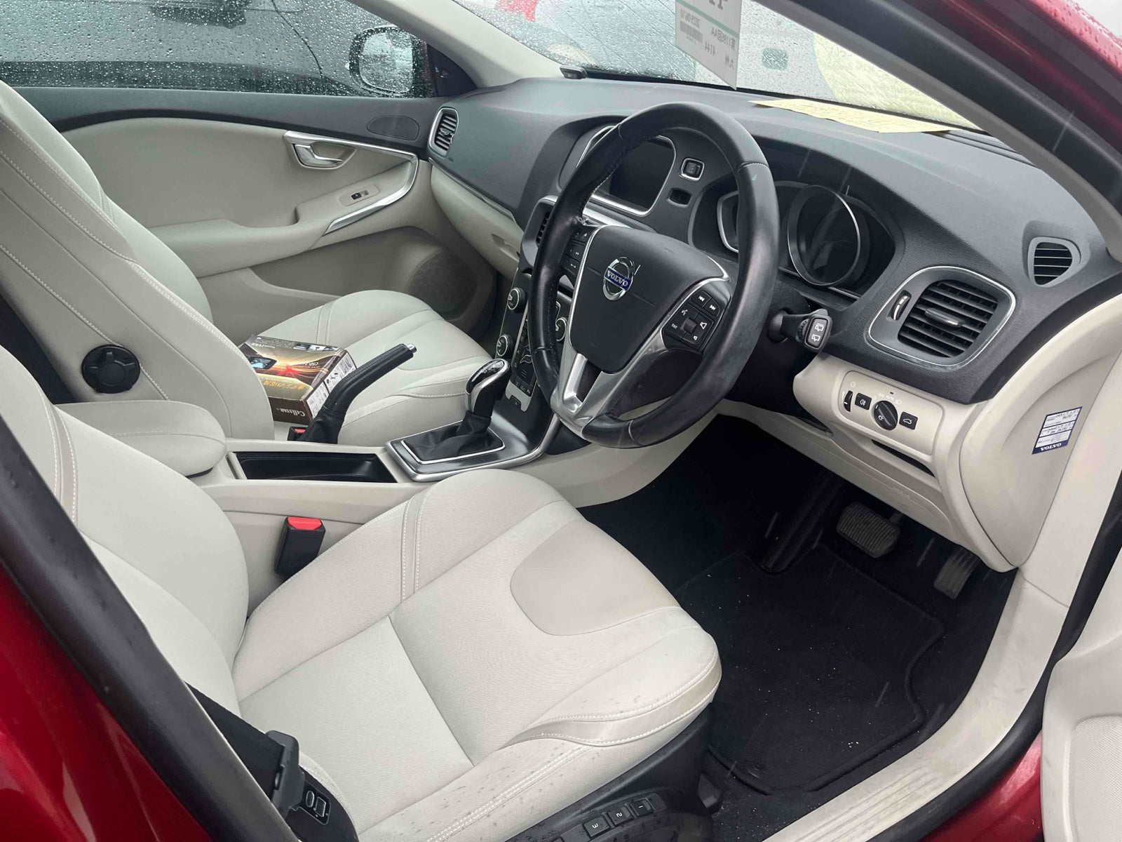 2015 Volvo V40 T4 43,000 miles YV1MV485BF2251187