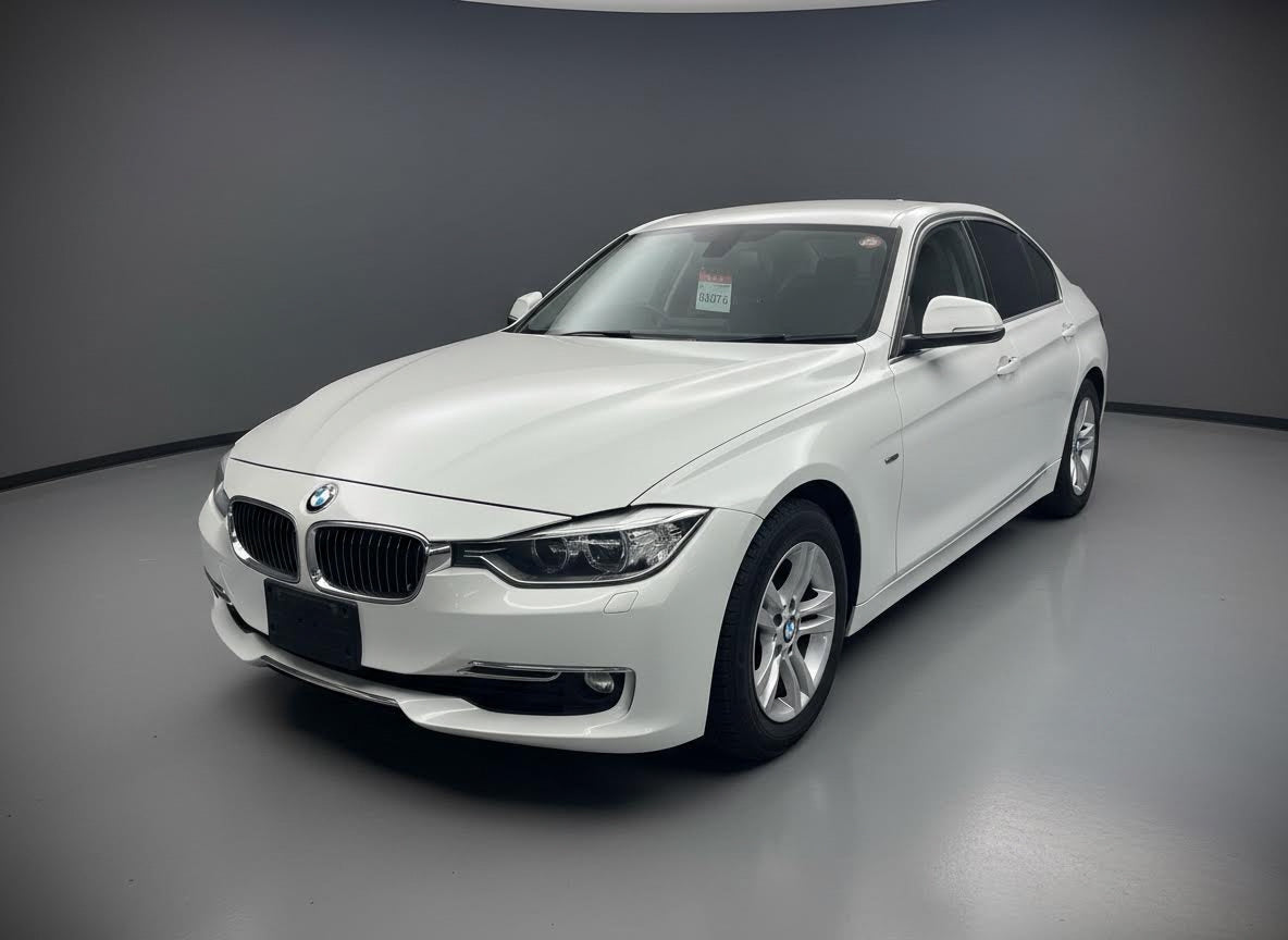BMW 320 Saloon 2014  AD64 TGE 29,206 miles