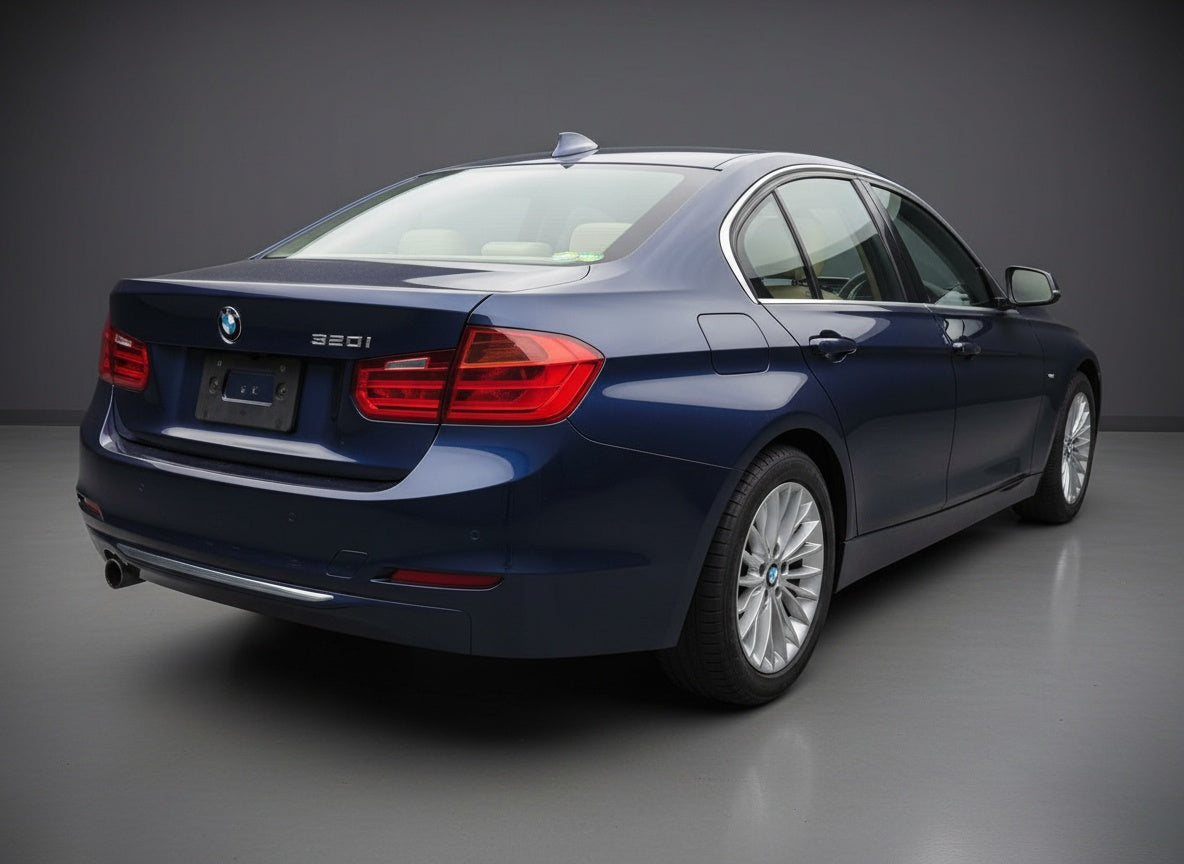 BMW 320i Luxury 2015 WBA3B16000NS59379