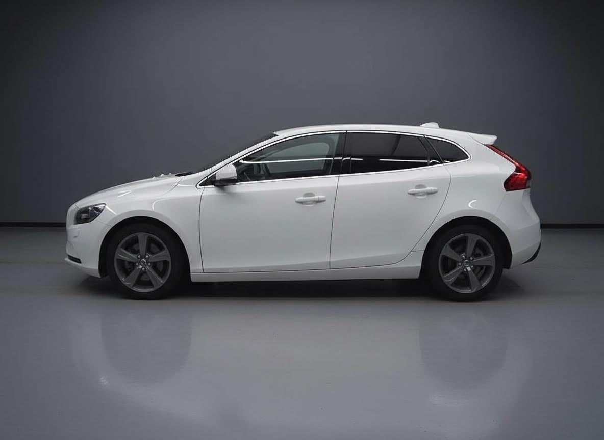 VOLVO V40 T4 SE 2014 YV1MV485BE2122796 36,245 miles