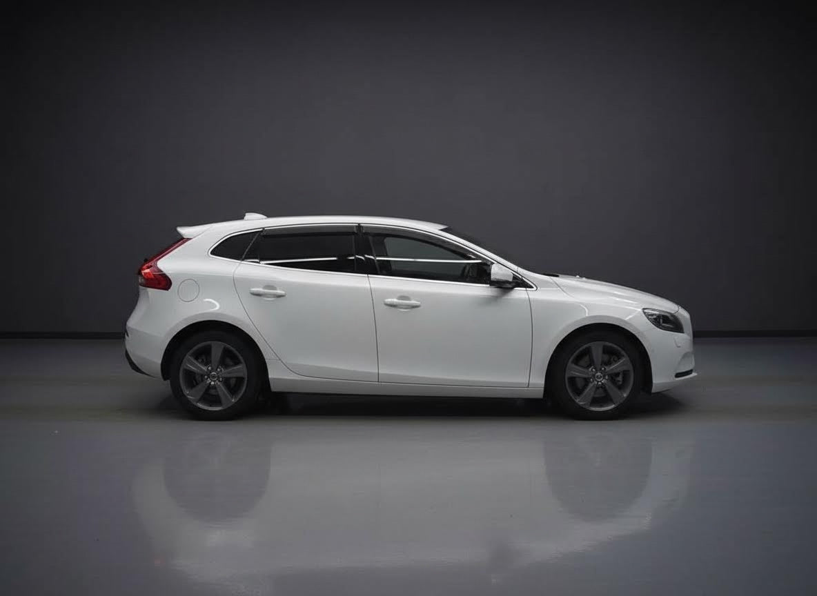 VOLVO V40 T4 SE 2014 YV1MV485BE2122796 36,245 miles