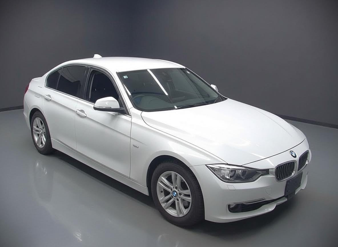 BMW 320 Saloon 2014  AD64 TGE 29,206 miles