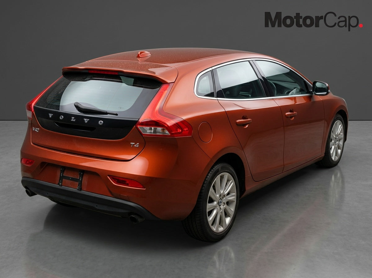 2015 Volvo V40 T4 43,000 miles YV1MV485BF2251187
