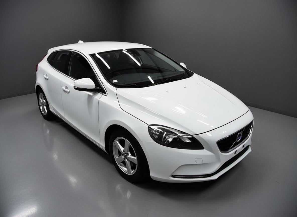 VOLVO V40 T4 2015 V1MV485BF2252195 26,583 miles
