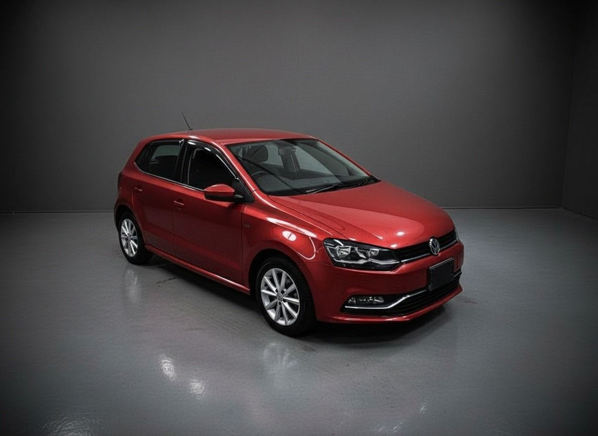 2015 VOLKSWAGEN POLO LOUNGE 17,000 miles WVWZZZ6RZFY279924